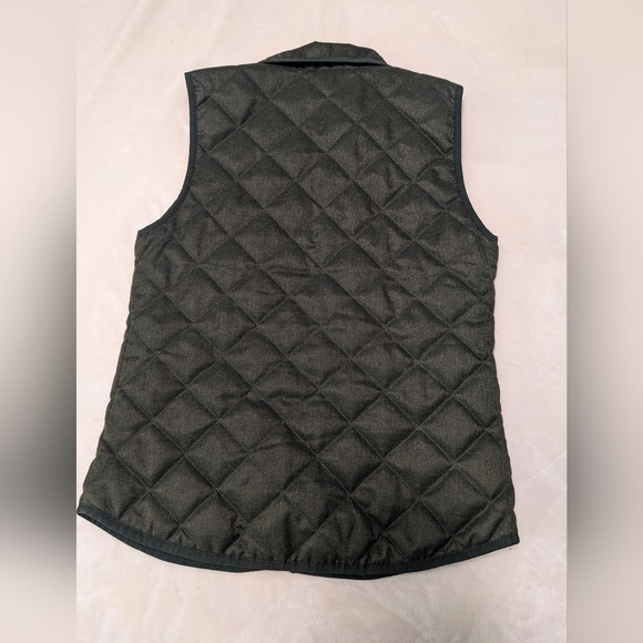 Old Navy Quilted Vest - Picture 6 of 7